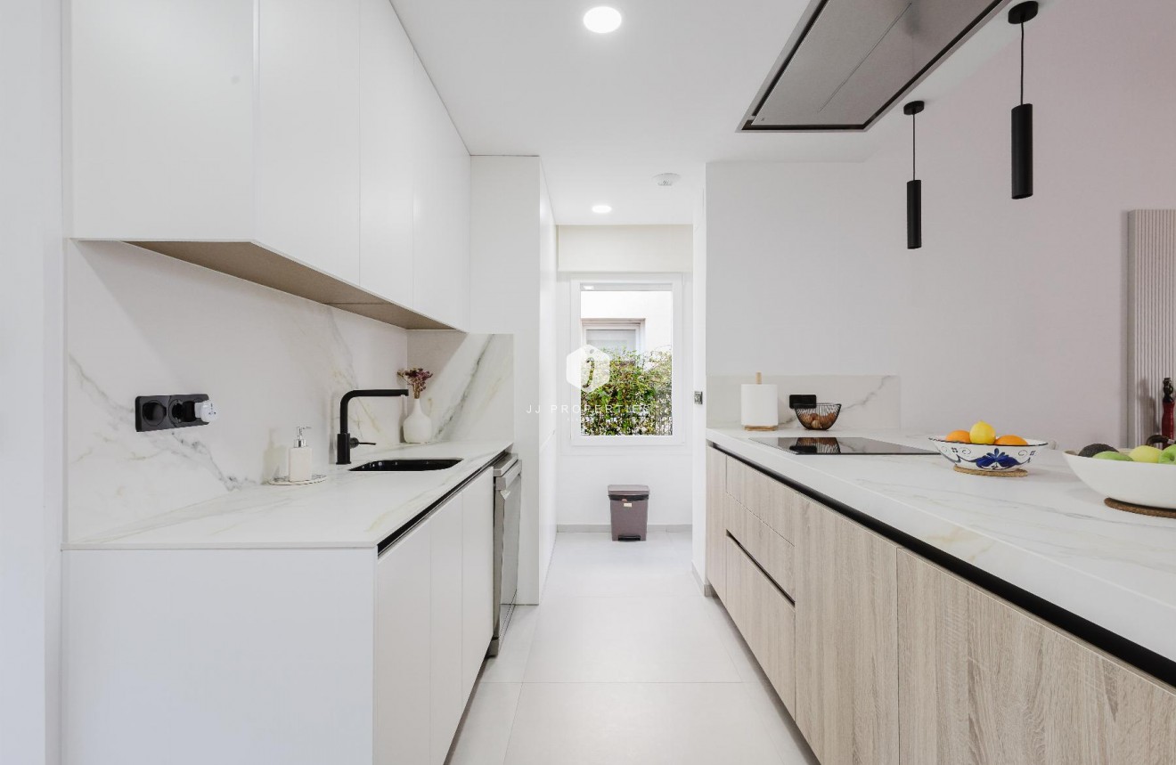 Aus zweiter Hand - Villa -
Algorfa - Inland