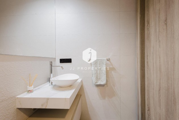 Aus zweiter Hand - Villa -
Algorfa - Inland