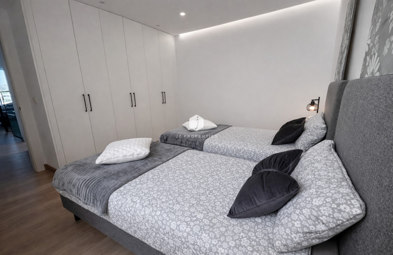 Resale - Chalet -
Dolores - Costa Blanca