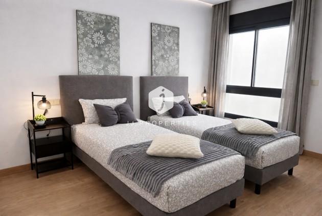 Resale - Chalet -
Dolores - Costa Blanca