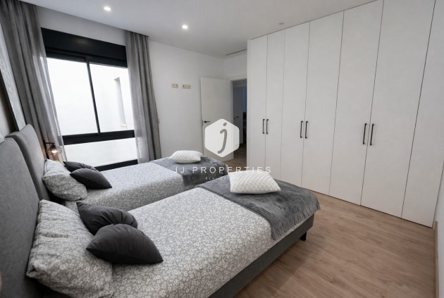 Resale - Chalet -
Dolores - Costa Blanca