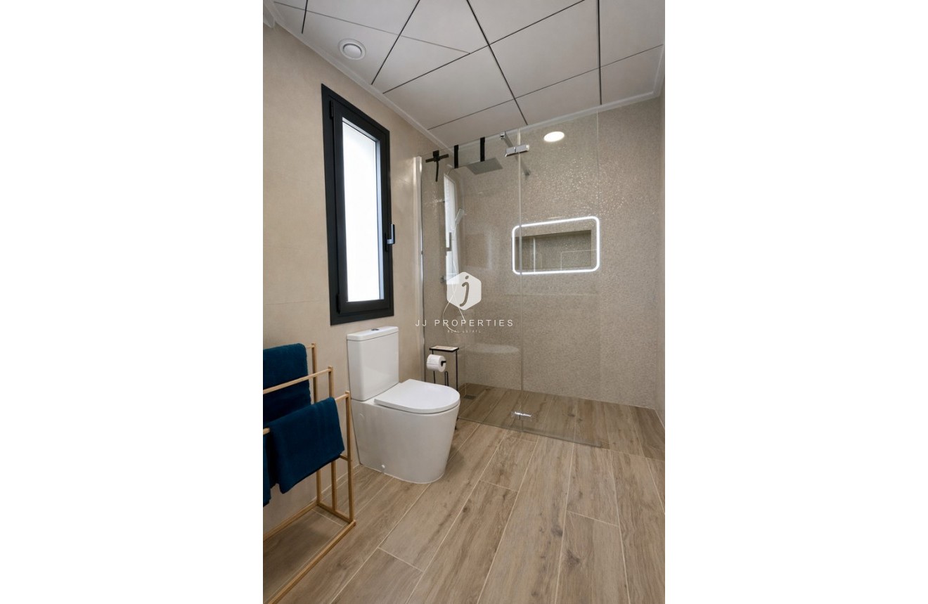 Resale - Chalet -
Dolores - Costa Blanca