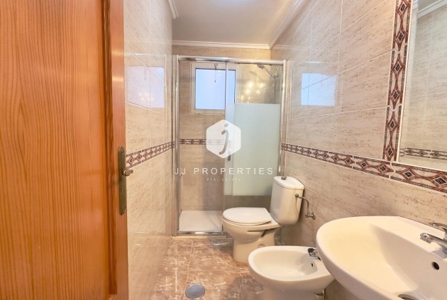 Resale - Apartment / flat -
Torrevieja - Playa del Cura
