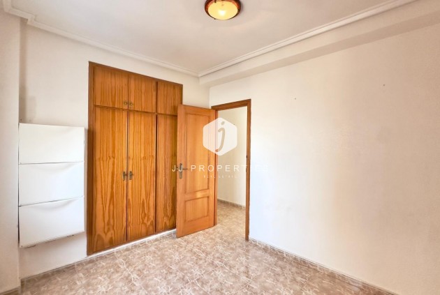 Resale - Apartment / flat -
Torrevieja - Playa del Cura