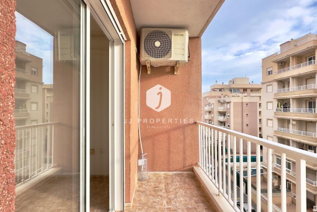 Resale - Apartment / flat -
Torrevieja - Playa del Cura
