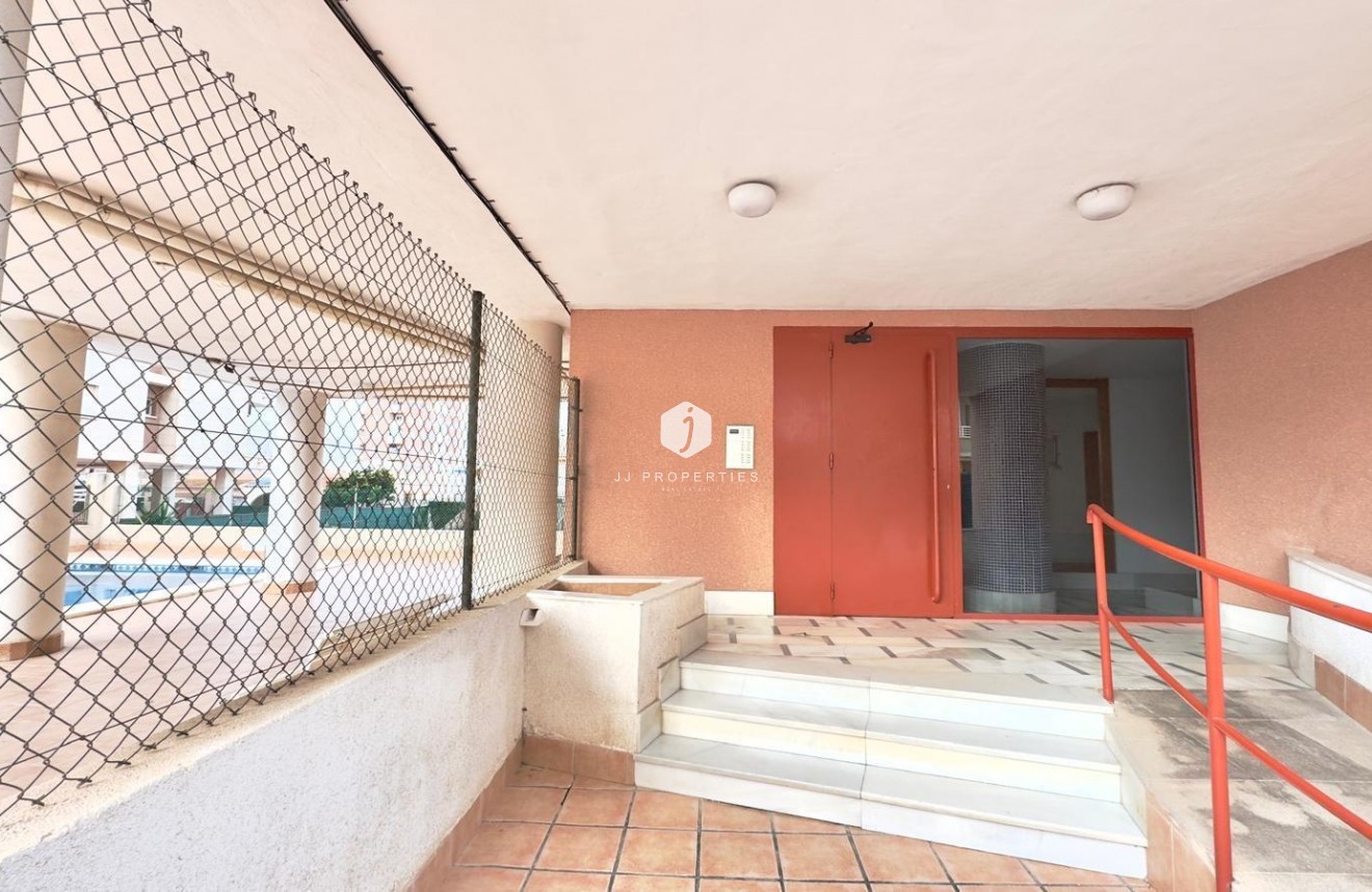 Resale - Apartment / flat -
Torrevieja - Playa del Cura