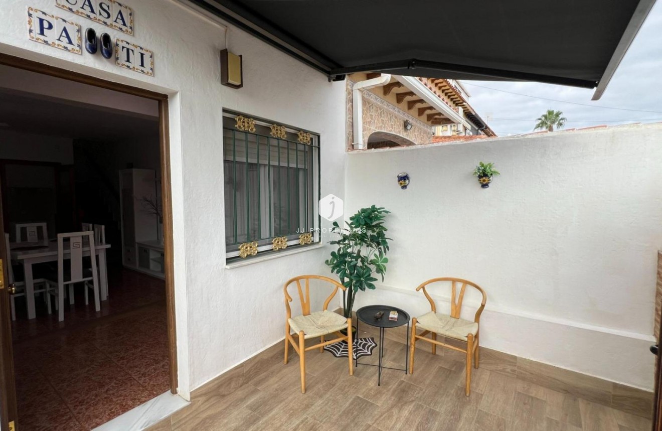 Resale - Bungalow -
Torrevieja - Costa Blanca
