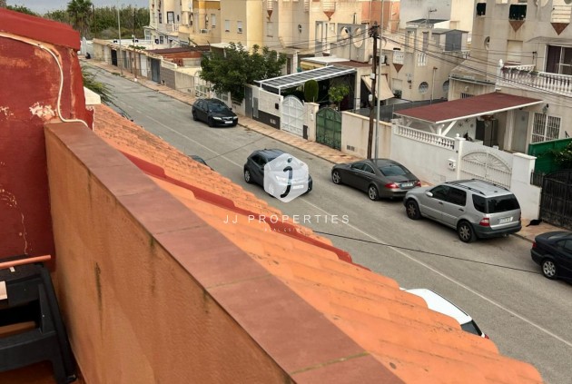 Resale - Bungalow -
Torrevieja - Costa Blanca