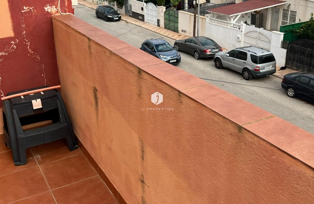 Resale - Bungalow -
Torrevieja - Costa Blanca