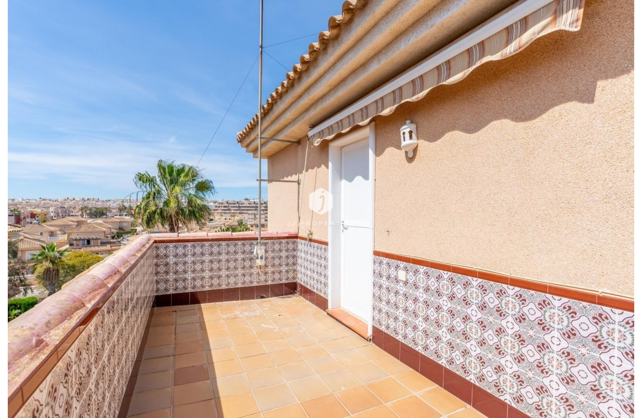 Segunda mano - Chalet -
Torrevieja - Los Balcones - Los Altos del Edén