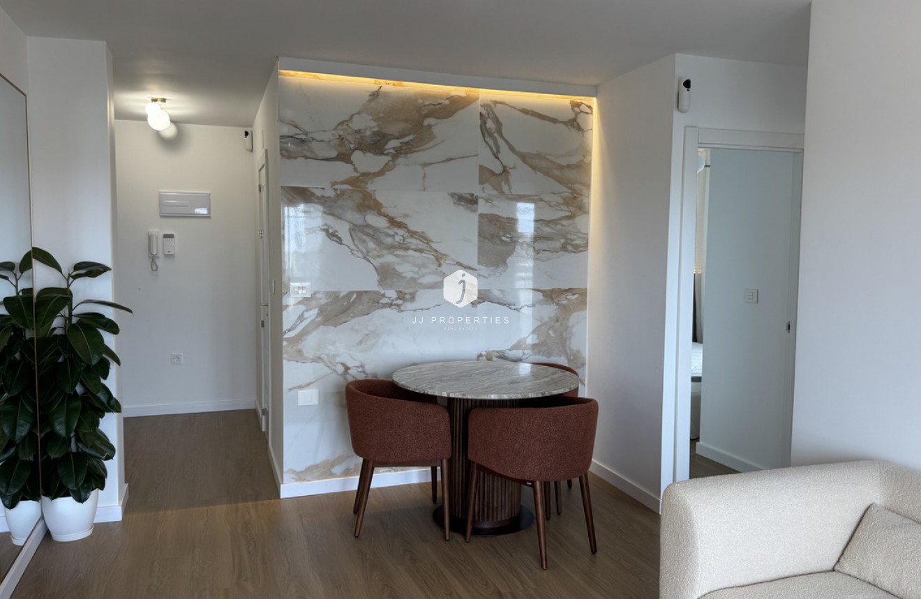 Z drugiej ręki - Daszek -
Punta Prima - Costa Blanca