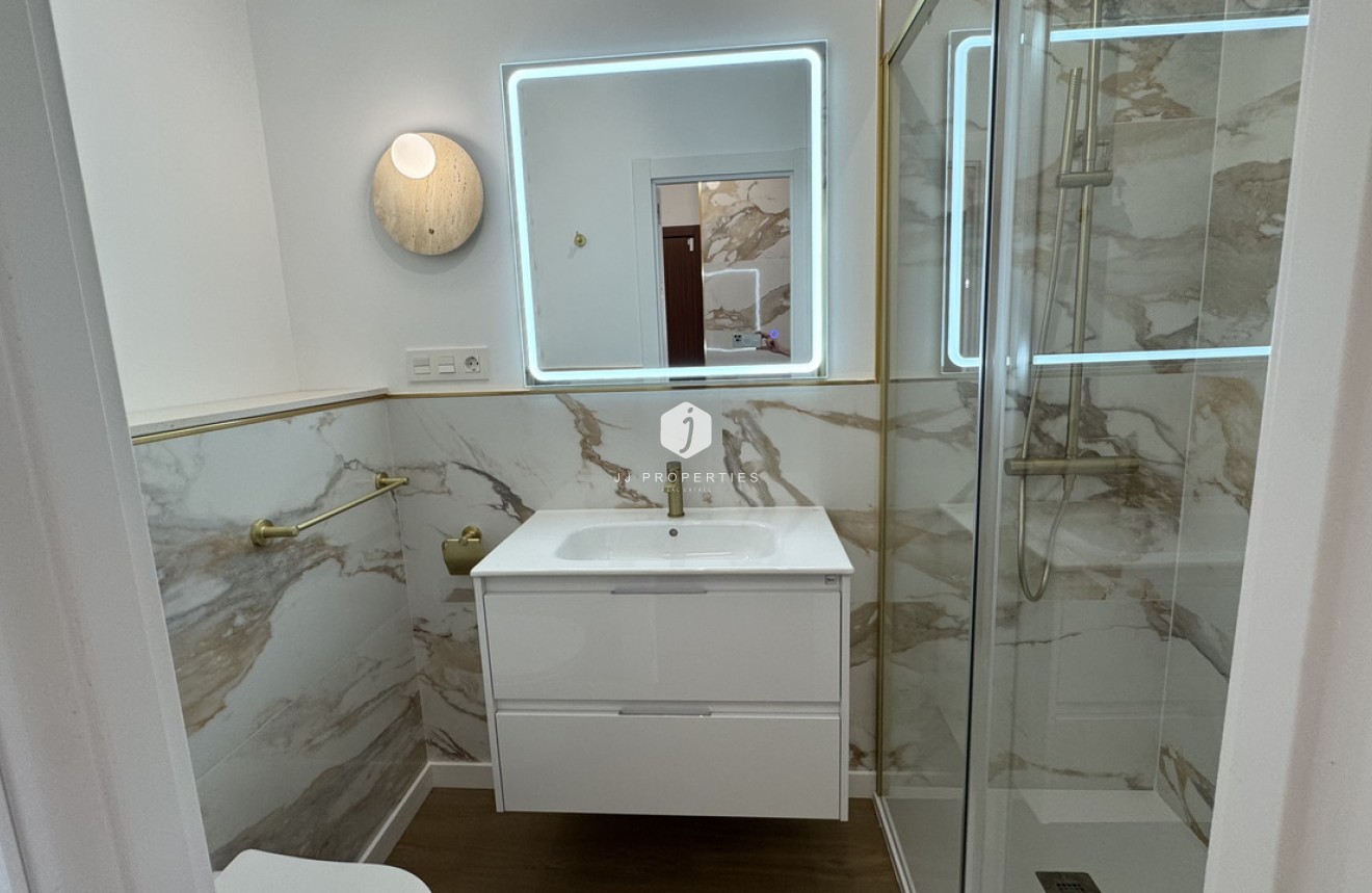 Z drugiej ręki - Daszek -
Punta Prima - Costa Blanca