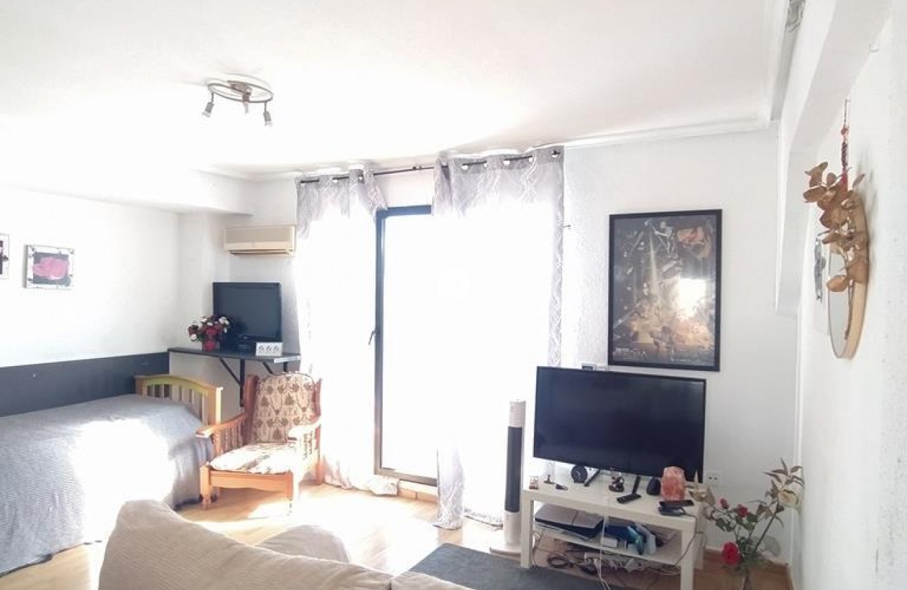 D'occasion - Appartement -
Torrevieja - Punta prima