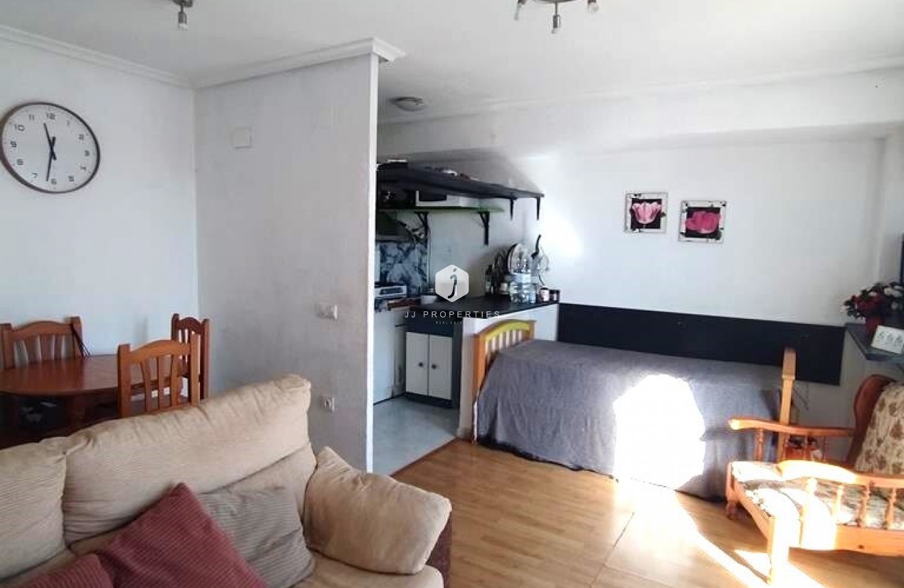 D'occasion - Appartement -
Torrevieja - Punta prima