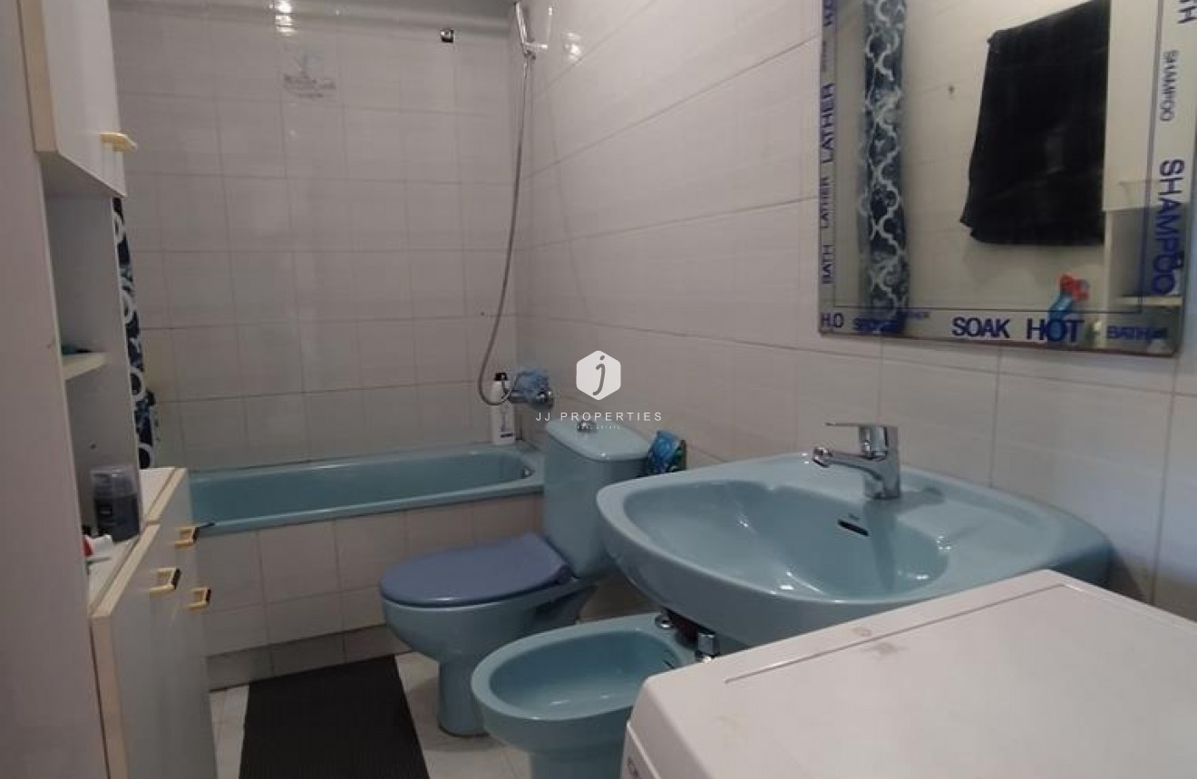 D'occasion - Appartement -
Torrevieja - Punta prima