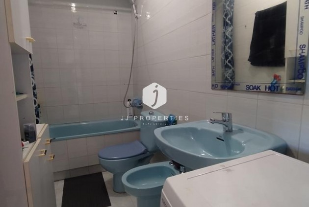 D'occasion - Appartement -
Torrevieja - Punta prima