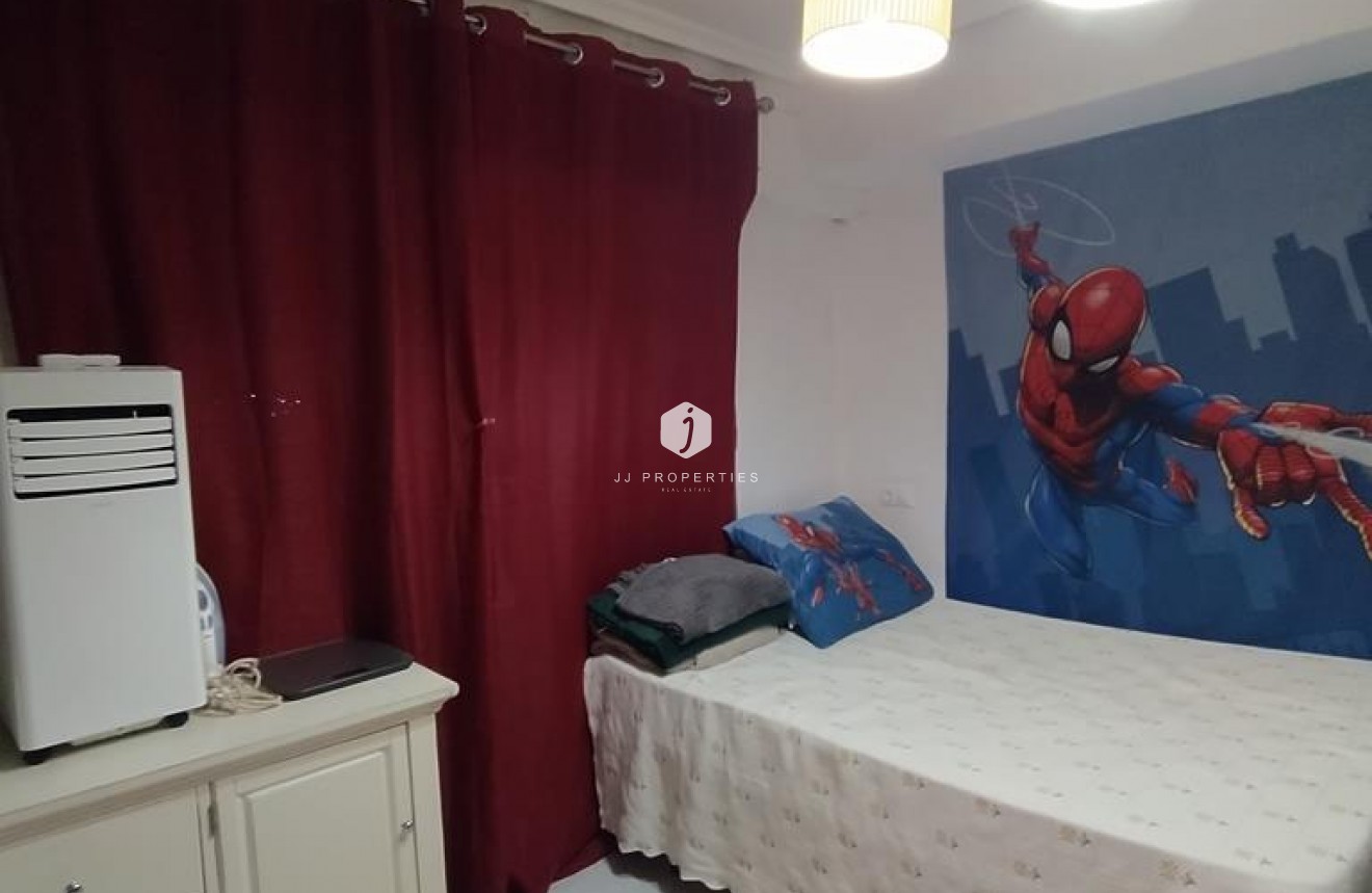 D'occasion - Appartement -
Torrevieja - Punta prima