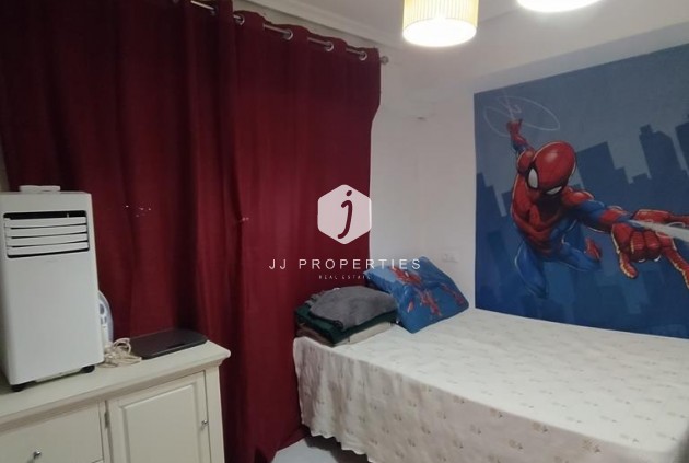 D'occasion - Appartement -
Torrevieja - Punta prima