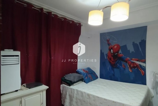 D'occasion - Appartement -
Torrevieja - Punta prima