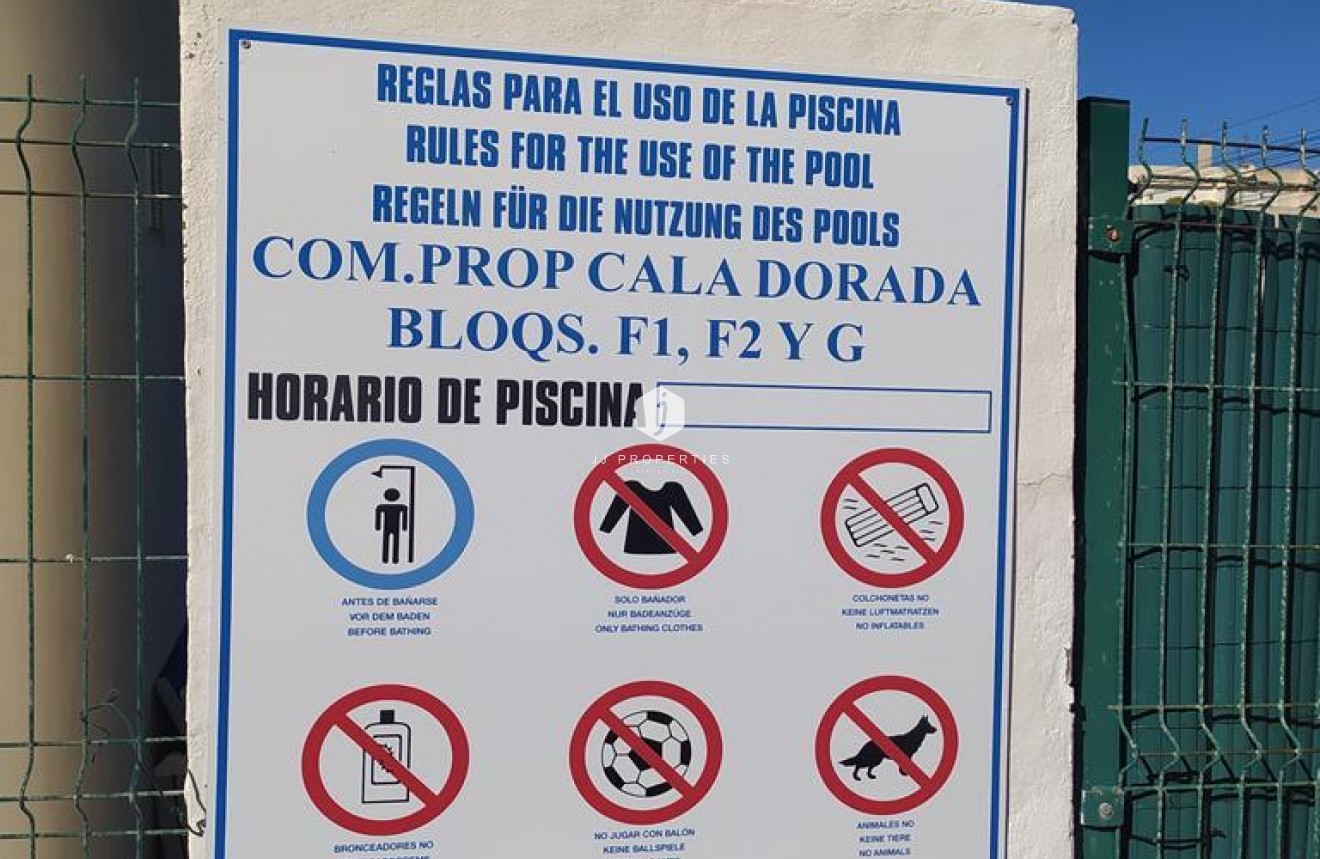 D'occasion - Appartement -
Torrevieja - Punta prima