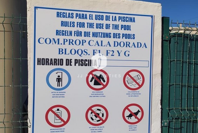 D'occasion - Appartement -
Torrevieja - Punta prima