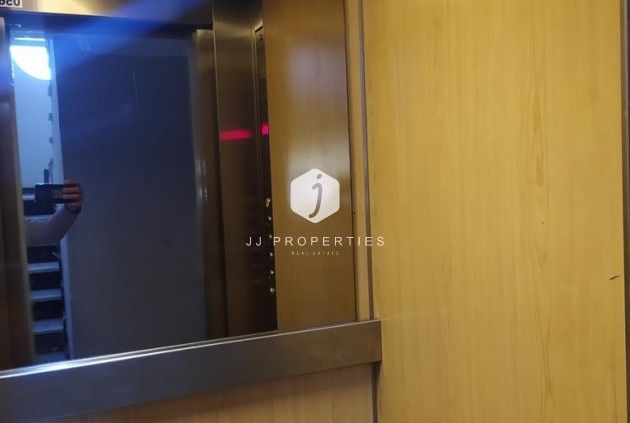 D'occasion - Appartement -
Torrevieja - Punta prima