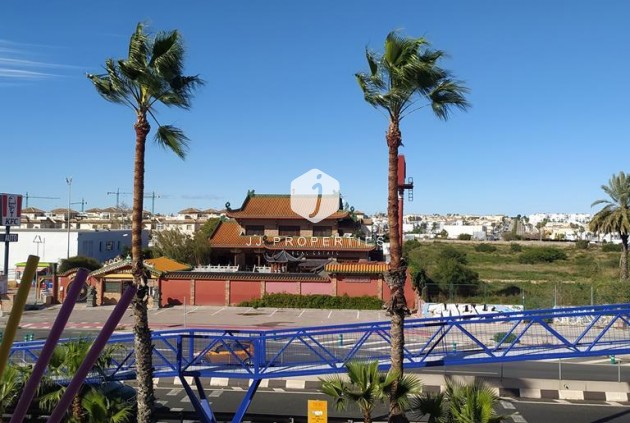 D'occasion - Appartement -
Torrevieja - Punta prima