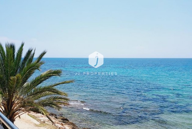 D'occasion - Appartement -
Torrevieja - Punta prima