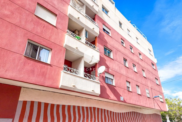 Resale - Apartment / flat -
Torrevieja - Costa Blanca
