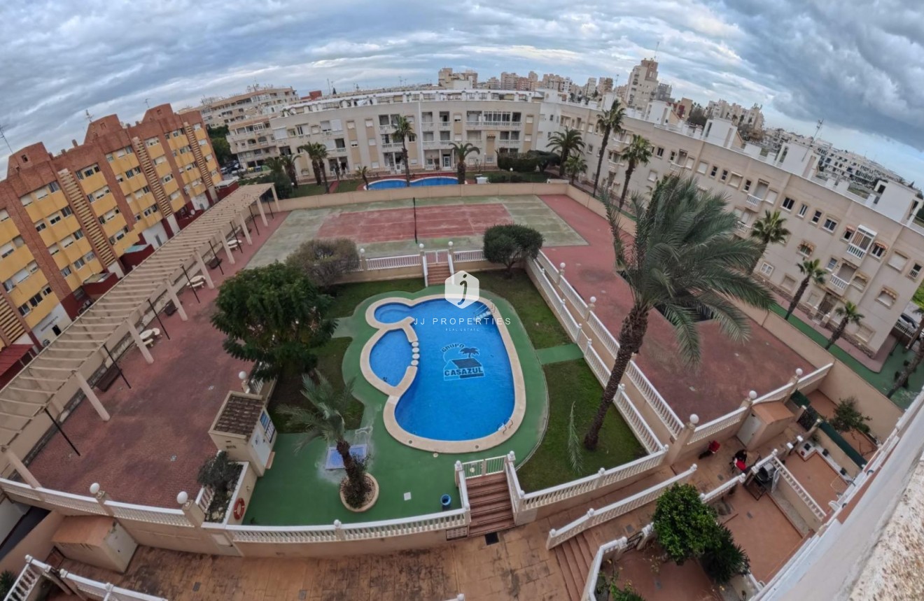 Aus zweiter Hand - Wohnung -
Torrevieja - Centro