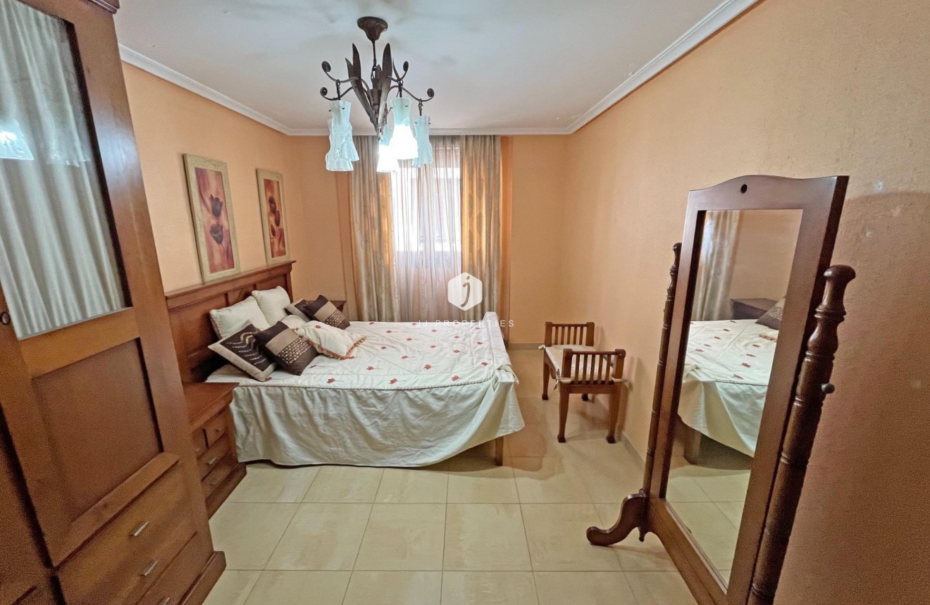 Resale - Apartment / flat -
Formentera del Segura - Palacios