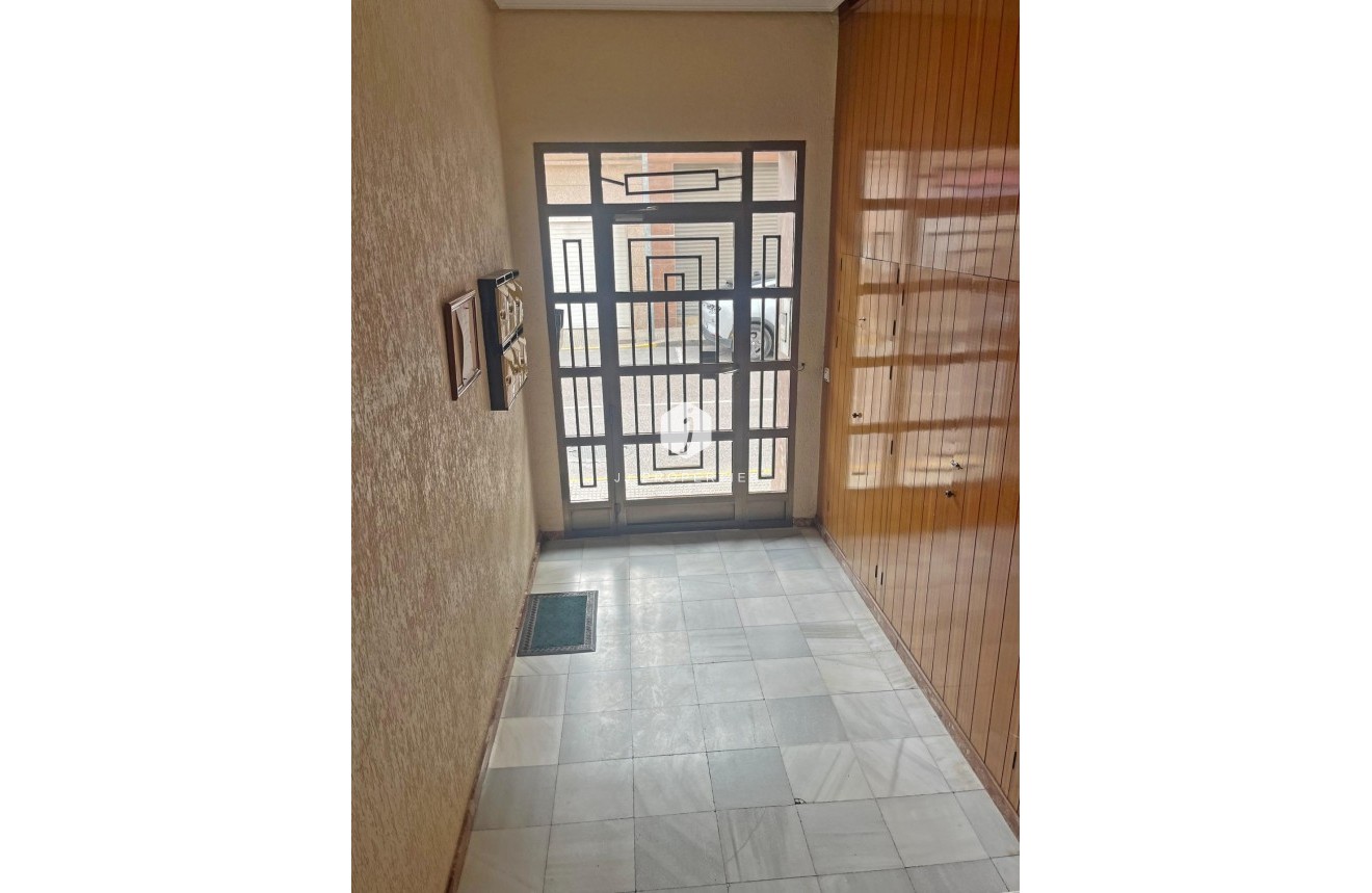 Resale - Apartment / flat -
Formentera del Segura - Palacios