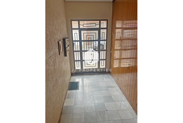 Resale - Apartment / flat -
Formentera del Segura - Palacios