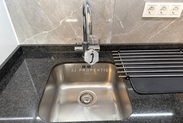 Resale - Apartment / flat -
Torrevieja - Cabo cervera