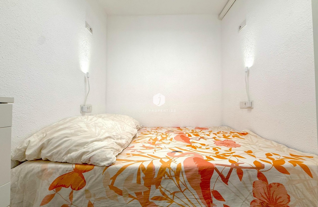 Resale - Apartment / flat -
Torrevieja - Cabo cervera