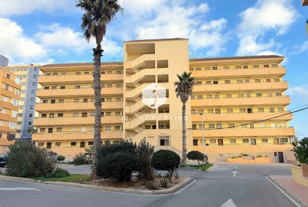 Resale - Apartment / flat -
Torrevieja - Cabo cervera