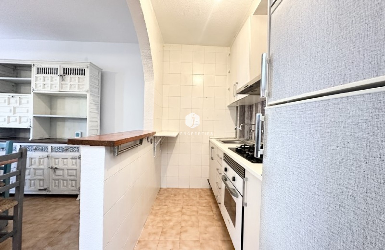 Z drugiej ręki - Szalet -
Torrevieja - Costa Blanca