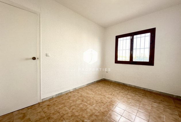 Z drugiej ręki - Szalet -
Torrevieja - Costa Blanca