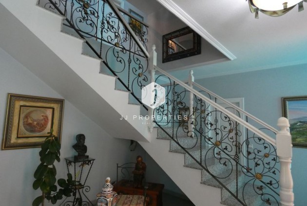 Aus zweiter Hand - Villa -
Almoradí - Inland