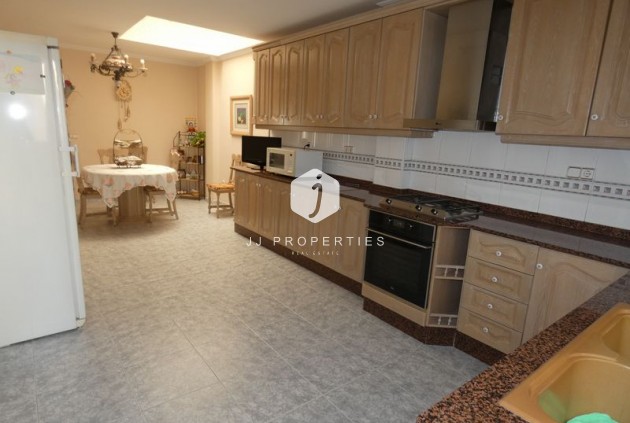 Aus zweiter Hand - Villa -
Almoradí - Inland