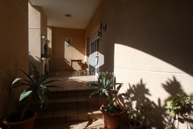 Aus zweiter Hand - Villa -
Almoradí - Inland