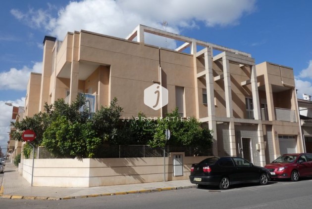 Aus zweiter Hand - Villa -
Almoradí - Inland