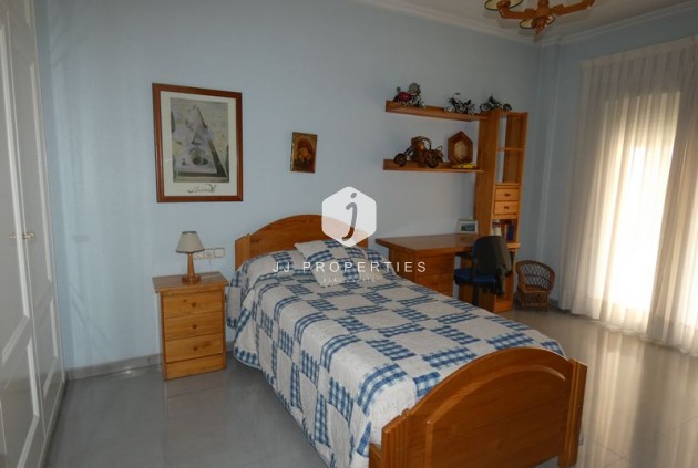 Aus zweiter Hand - Villa -
Almoradí - Inland