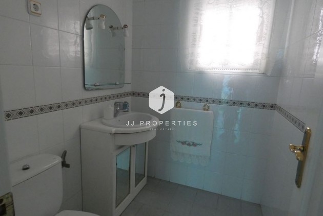 Aus zweiter Hand - Villa -
Almoradí - Inland