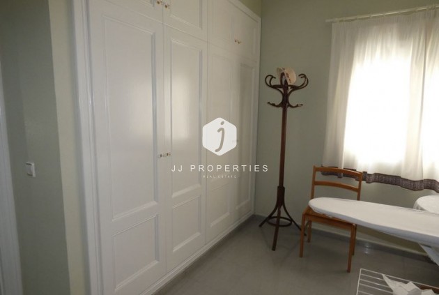 Aus zweiter Hand - Villa -
Almoradí - Inland