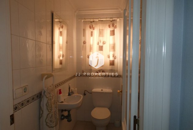 Aus zweiter Hand - Villa -
Almoradí - Inland