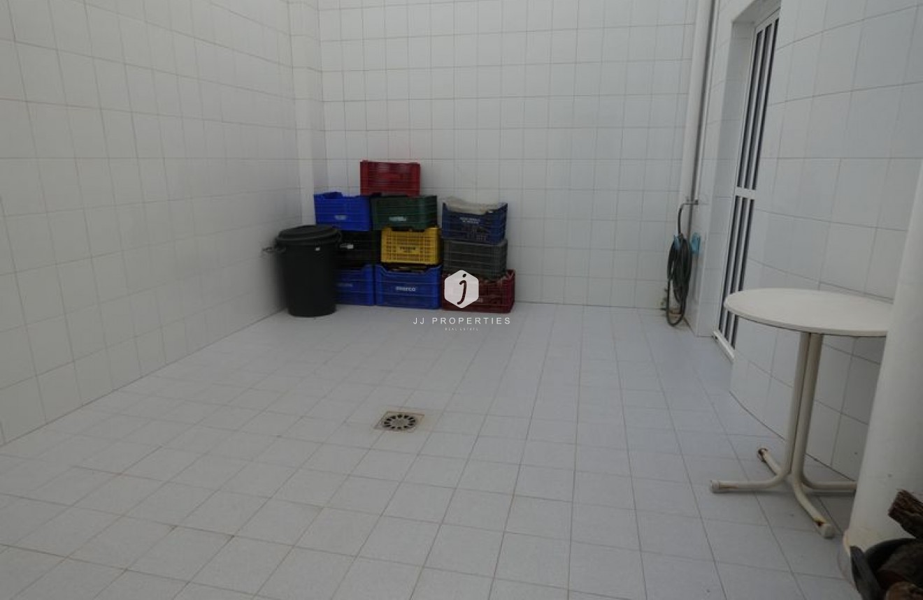 Aus zweiter Hand - Villa -
Almoradí - Inland