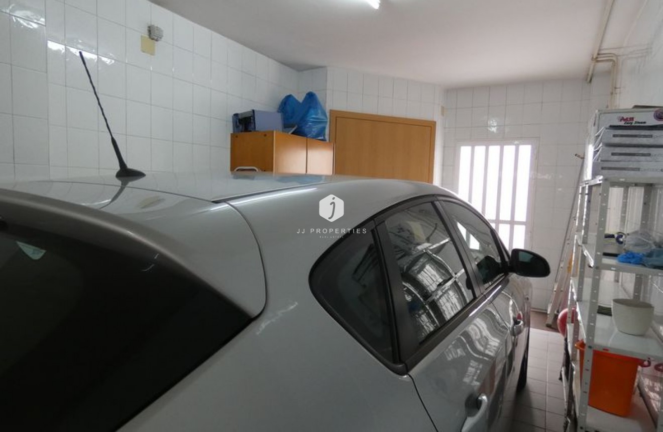 Aus zweiter Hand - Villa -
Almoradí - Inland