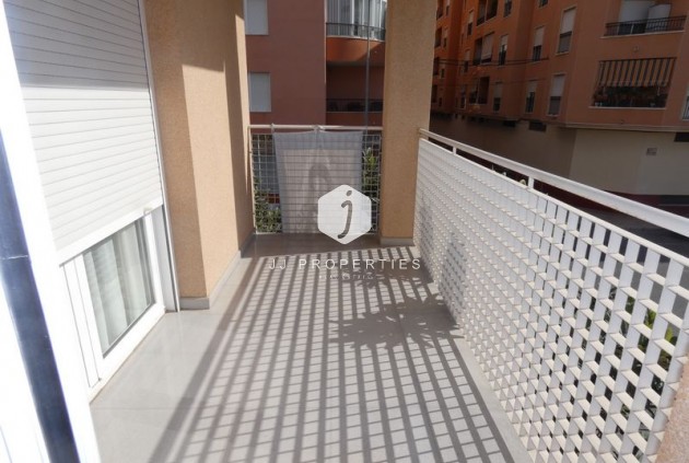 Aus zweiter Hand - Villa -
Almoradí - Inland