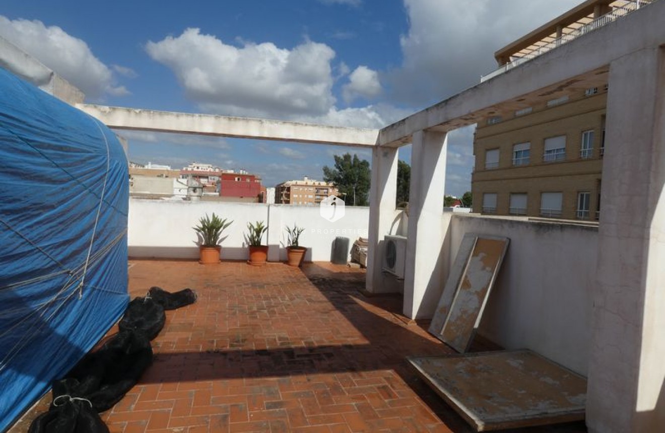 Aus zweiter Hand - Villa -
Almoradí - Inland